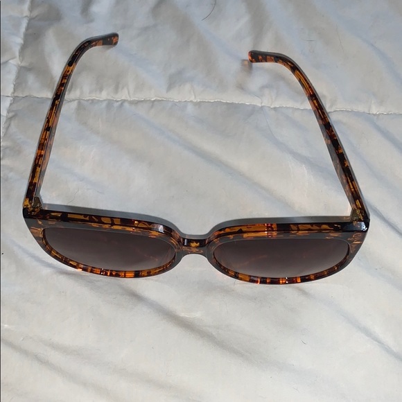 Shades - Picture 2 of 3